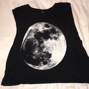 Black full moon crop top
